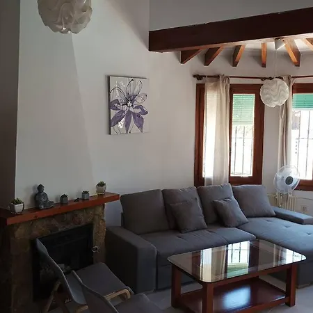 Lovely And Private Pool In A Quiet Area Calpe